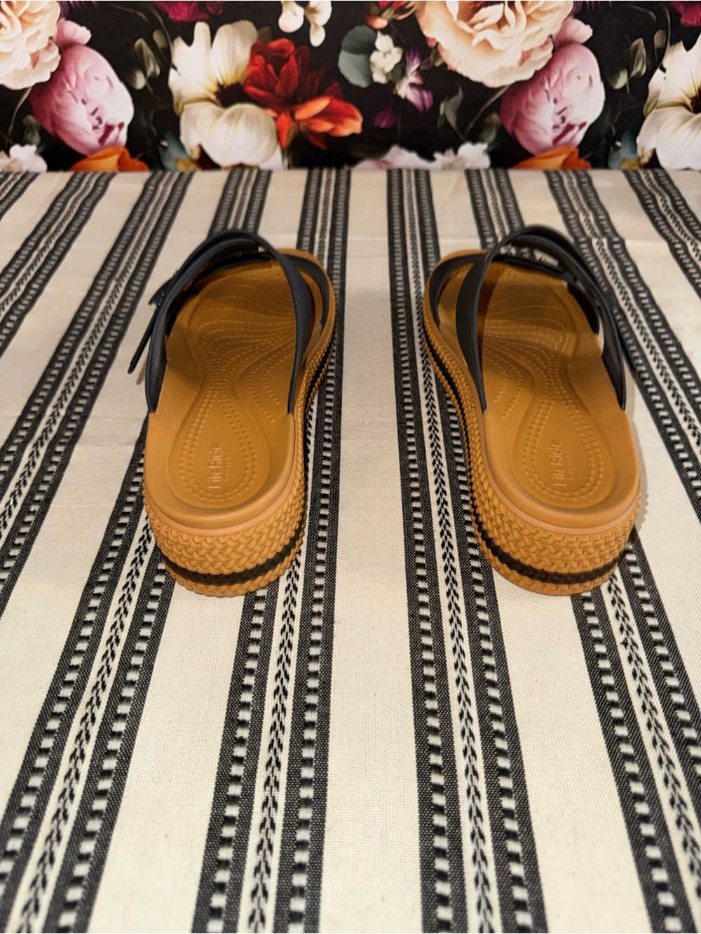 CROCS Double - Strap Black and Tan Platform Sandals, Size 7 - Picture 5 of 15